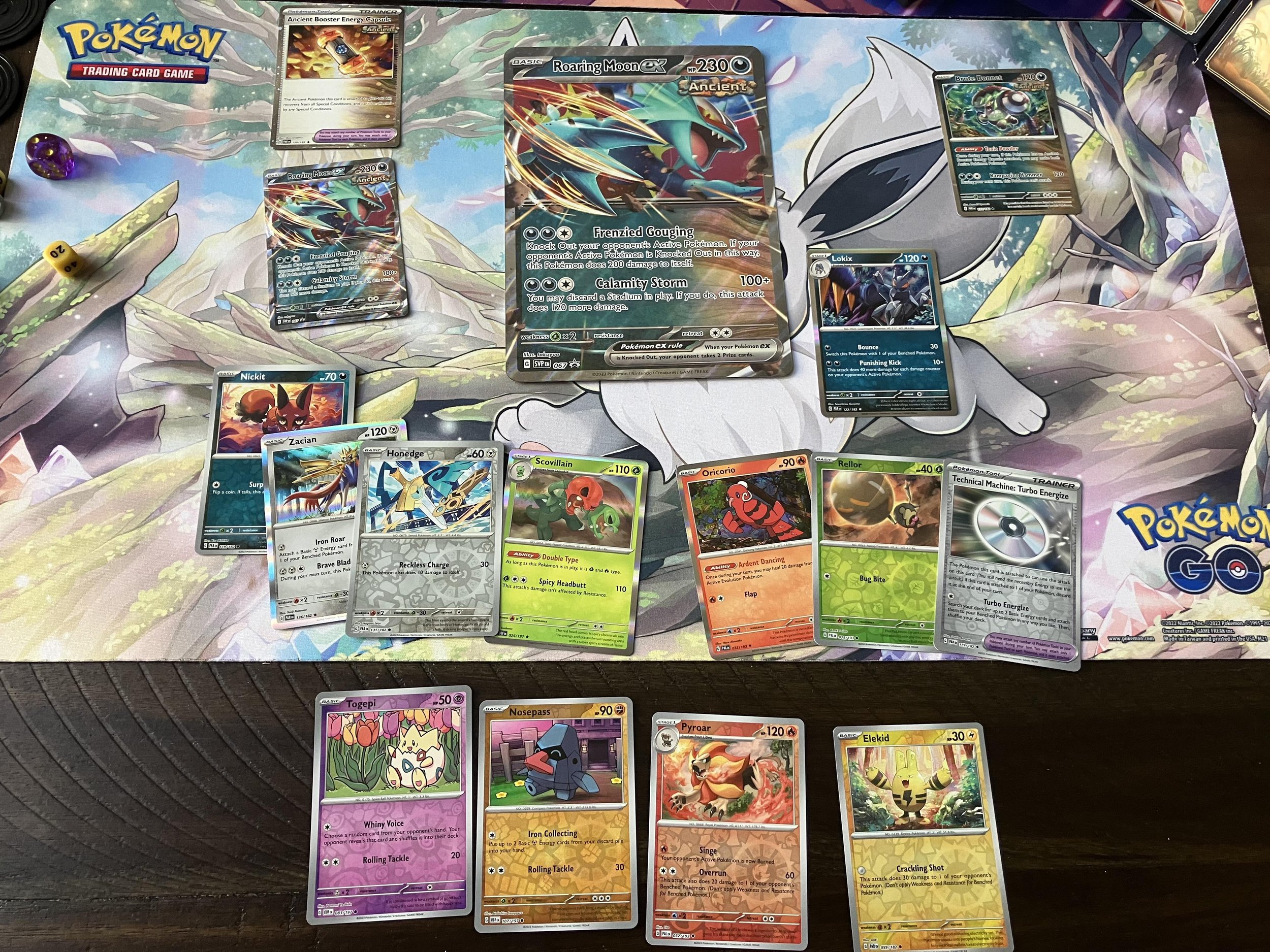 トドロクツキex ジャンボカード•Roaring Moon ex BOX Pokémon TCG: Roaring Moon ex Box | Pokémon Center Official Site